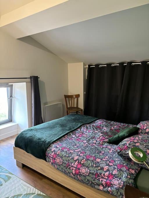 Charmante Maison Renovee Centre-Ville Balbigny 외부 사진